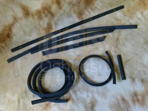 Cab Door Seal Kit (Passenger Side)